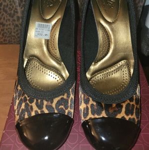 Animal print pumps